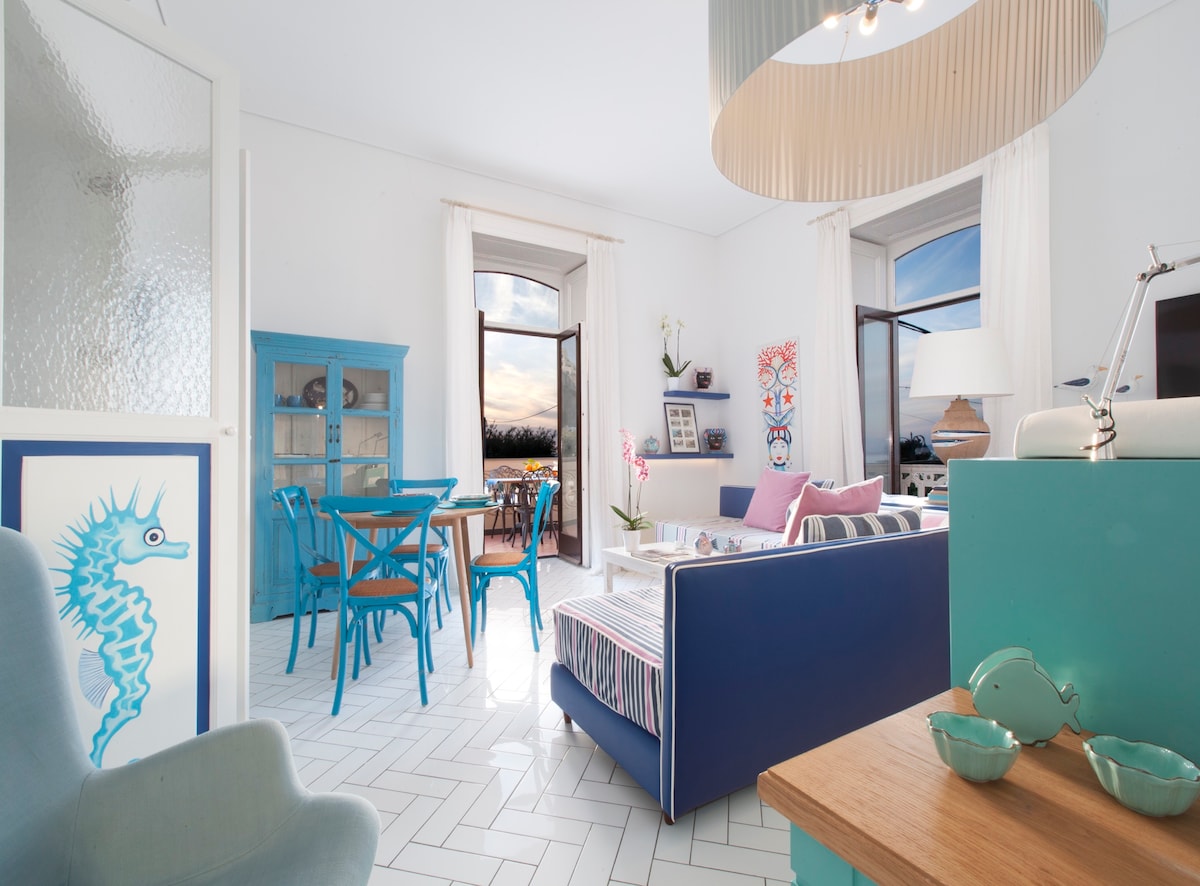 Top Airbnb: Corner apartment by the sea a Sorrento