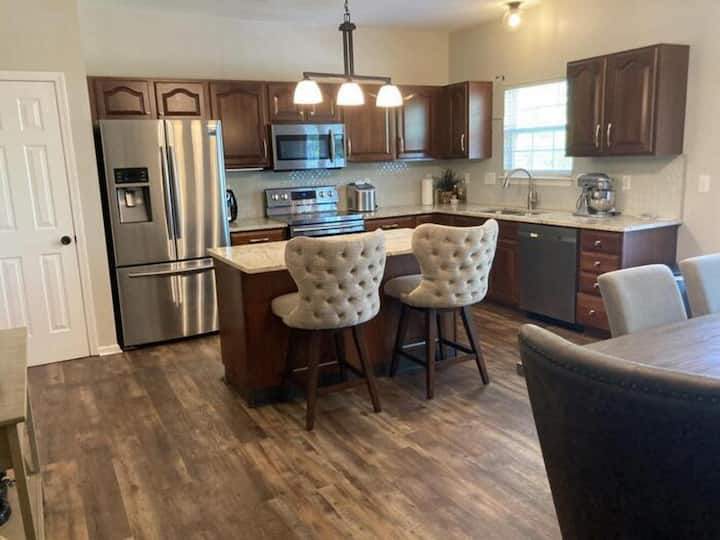 Luxe 3br Townhome: Sleeps 6 - Lincoln County, NC