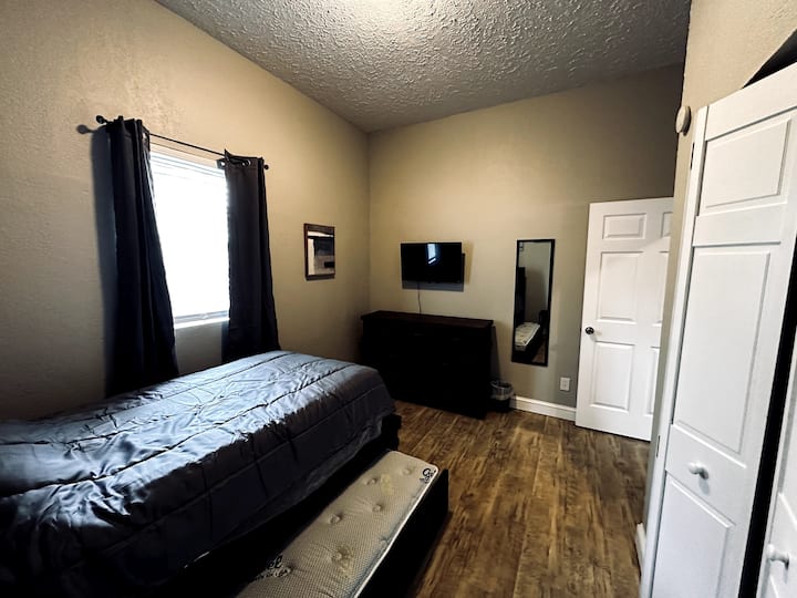 საძინებელი 1