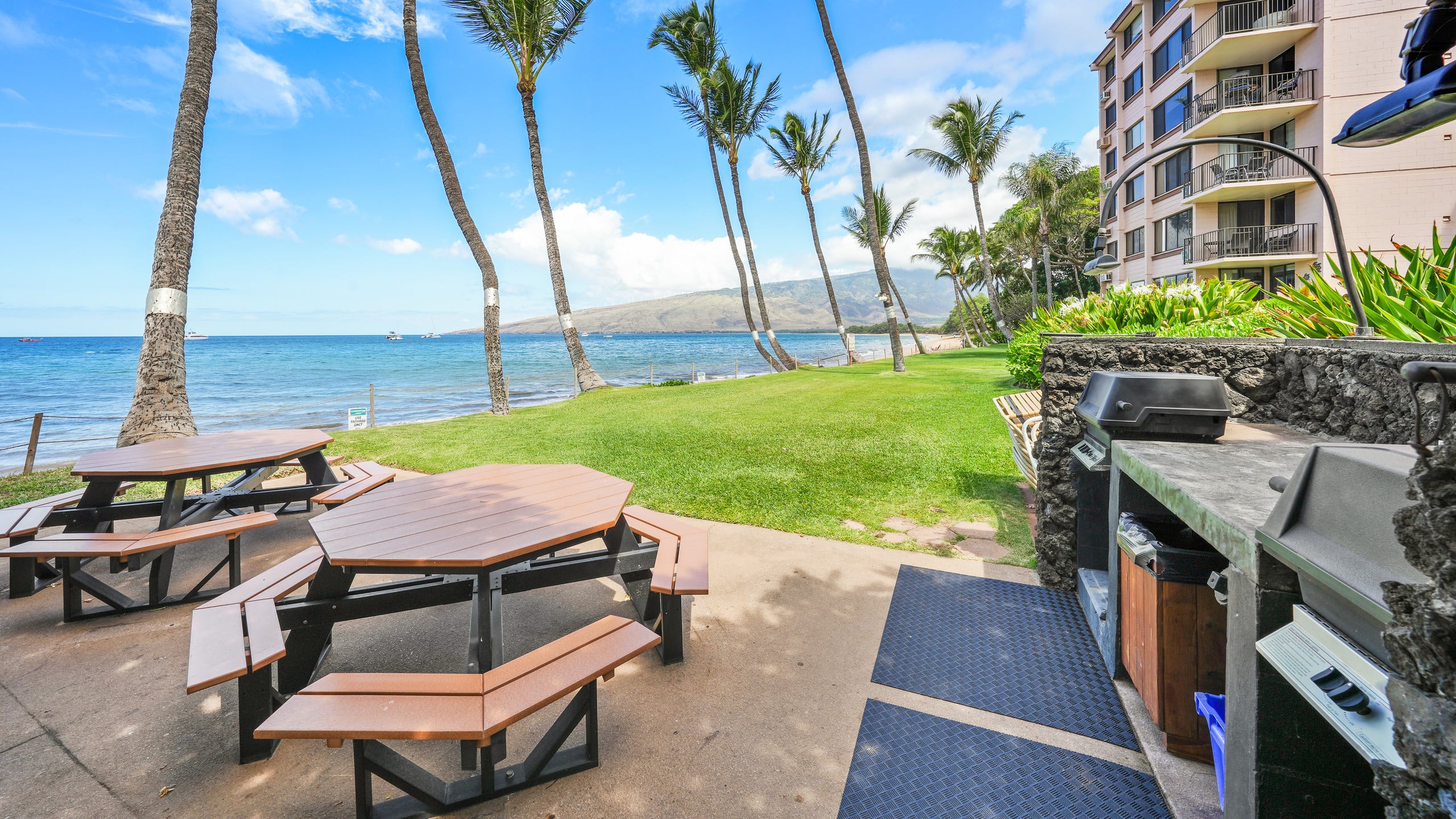 Oceanfront Kihei Maui Studio - Image 16