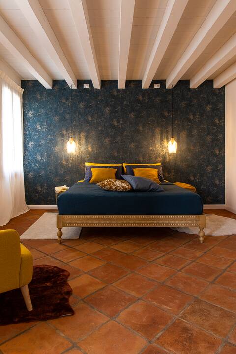 Loft in a historic residence, private parking