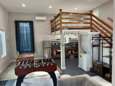 Top Airbnb: Sparkling Clean Private Reynoldstown w/ King Bed! in Reynoldstown