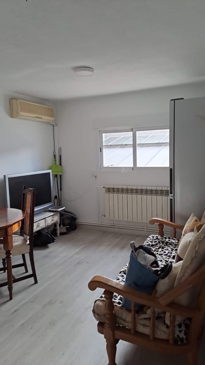 Habitación Individual Con Balcón Y Cerradura - Majadahonda