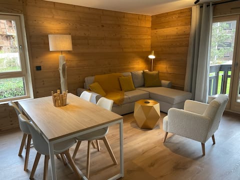 Popular Airbnb listing: Appart cosy calme central 4 p. in Samoëns