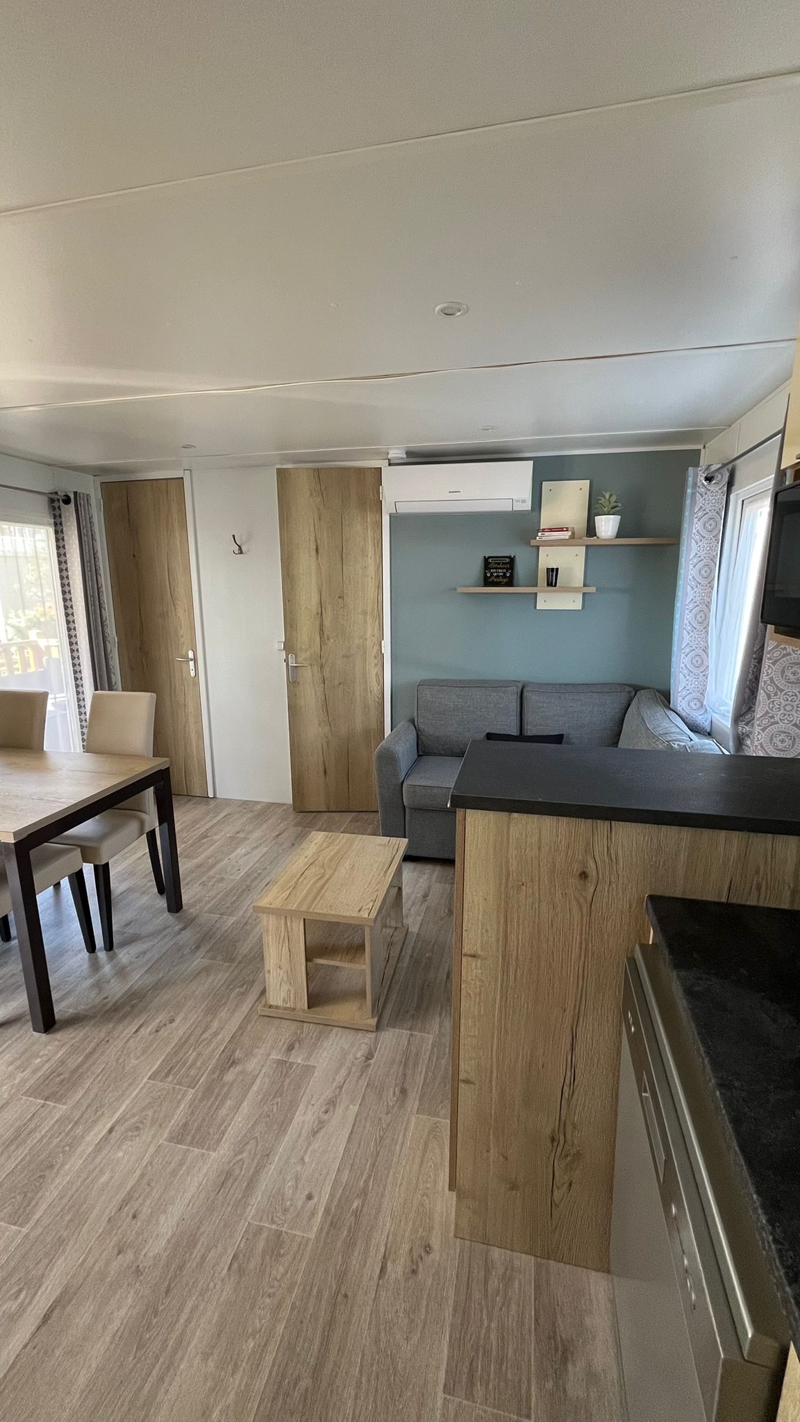 Airbnb performant: SBvacances fully equipped 2 bedroom master suite 2 bathrooms à Saint Julien En Born