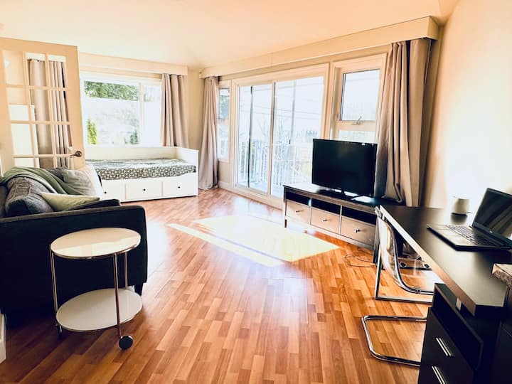 Guesthouse 6 km from Stanley Park DT