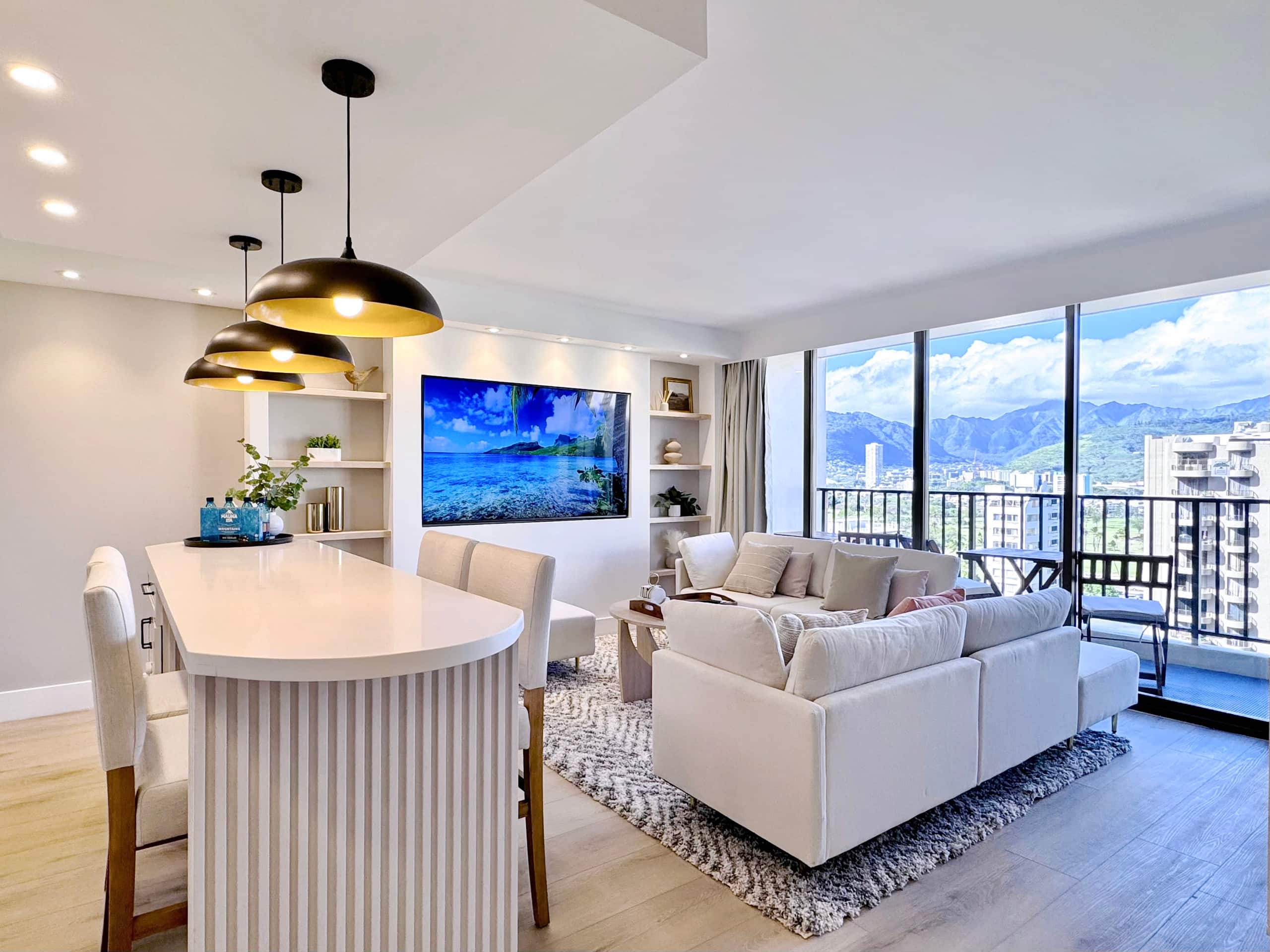 17F-Beautiful & Upscale-Waikiki Beach 1BR/Parking~ - Image 1