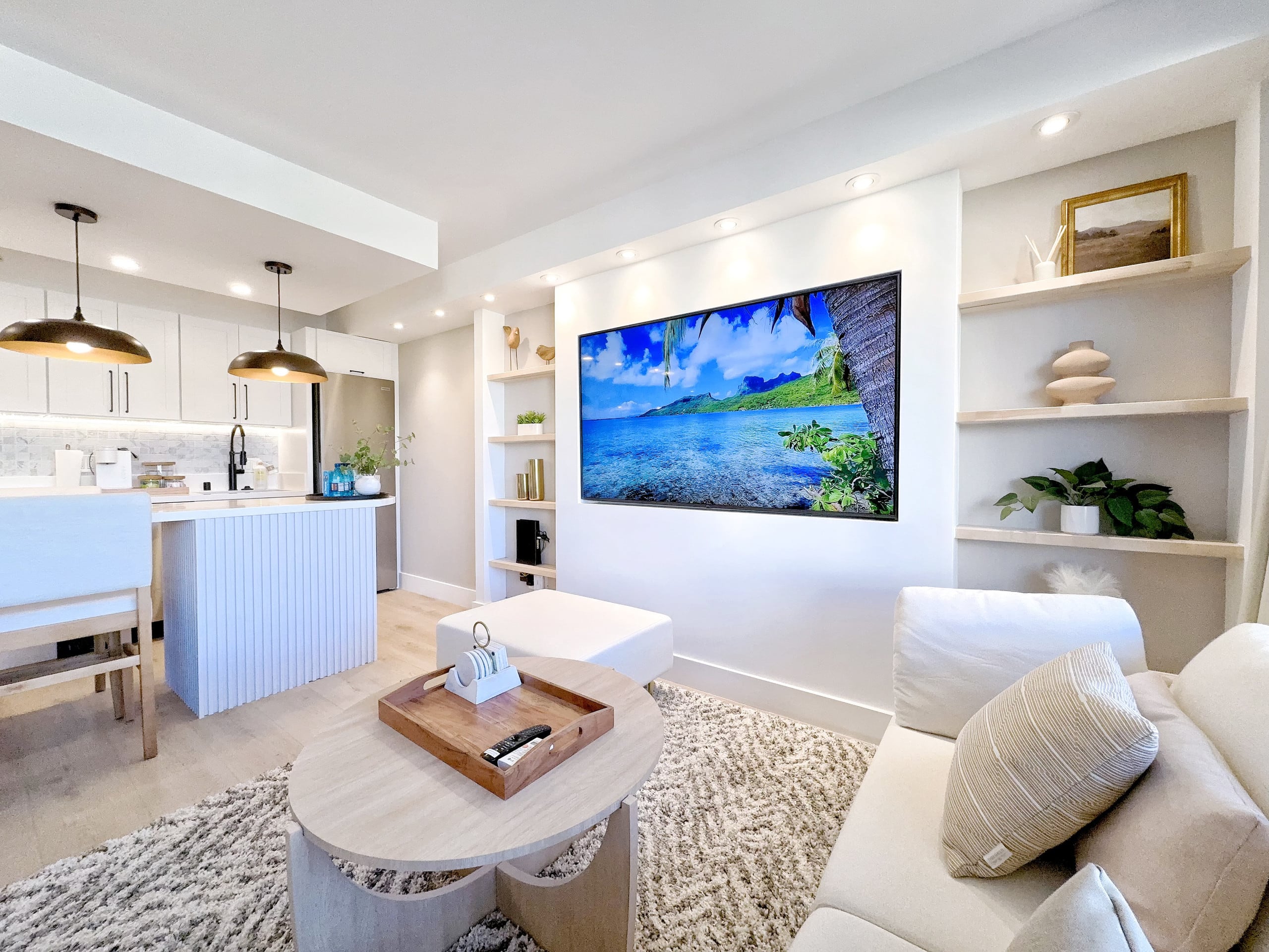 17F-Beautiful & Upscale-Waikiki Beach 1BR/Parking~ - Image 4