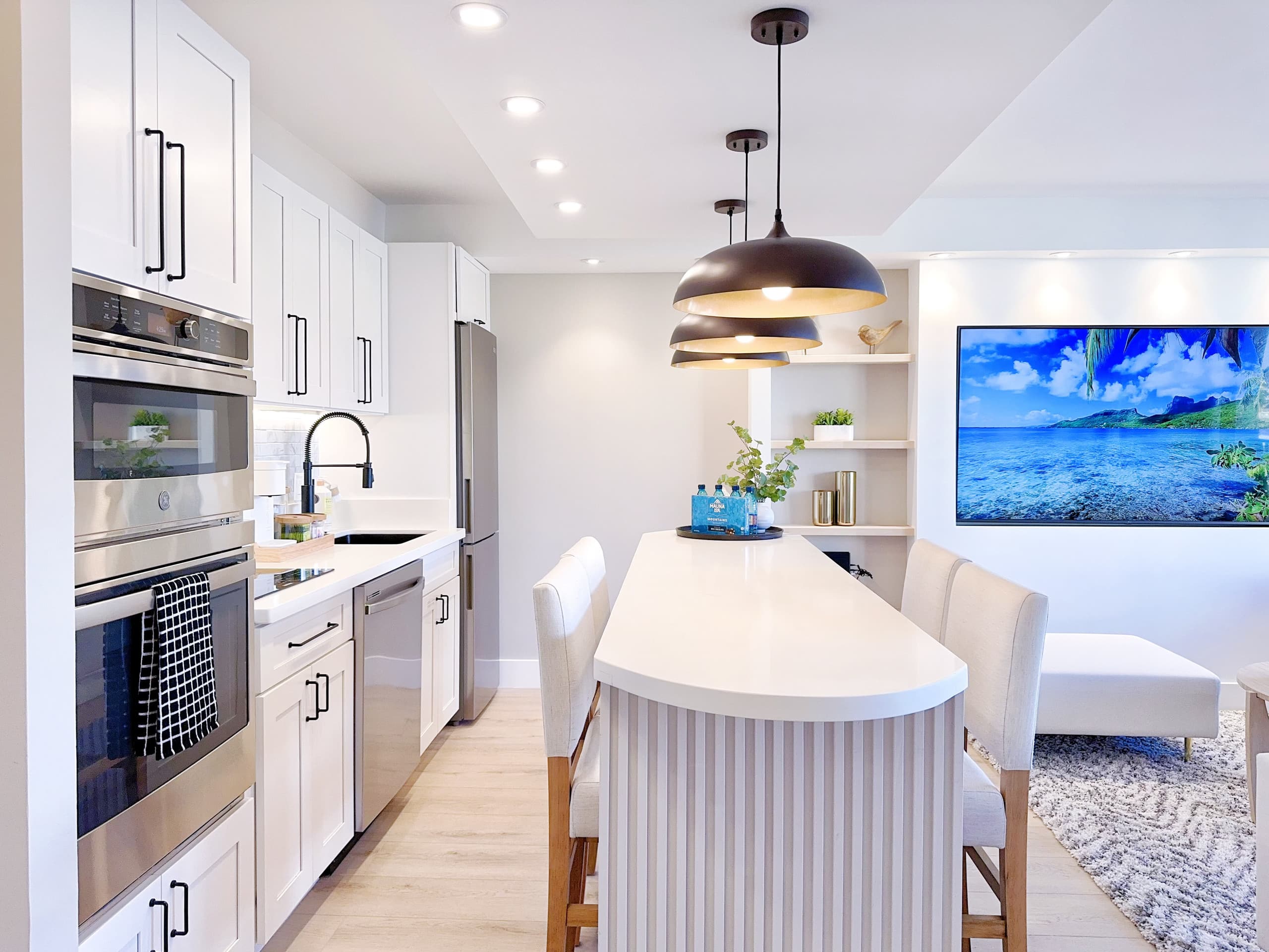 17F-Beautiful & Upscale-Waikiki Beach 1BR/Parking~ - Image 18