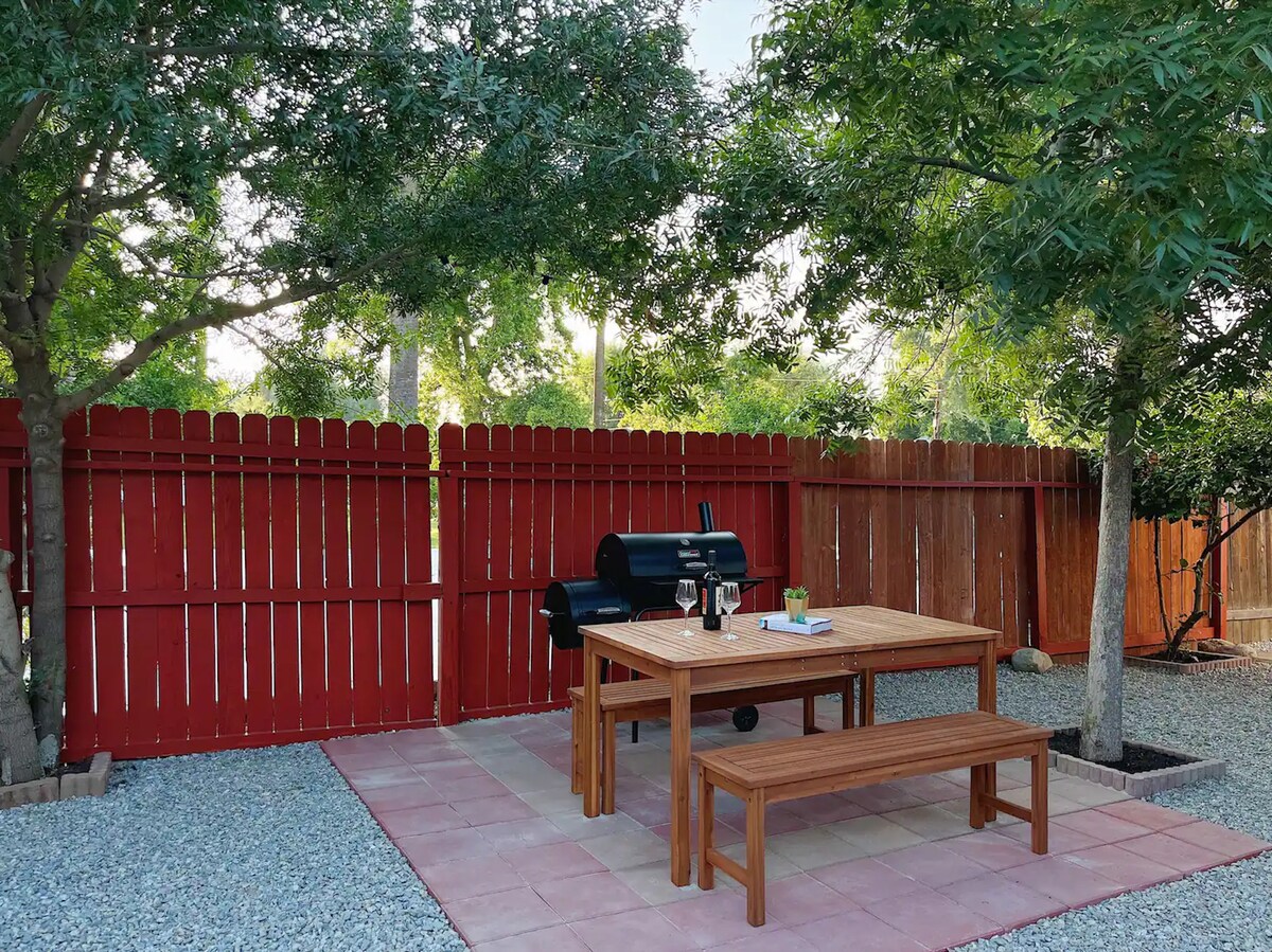 Sunset Stay workspace