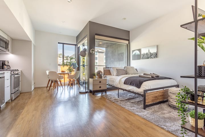 Walk Of Fame! [Pool/jacuzzi/gym] Studio(queen) - Hollywood