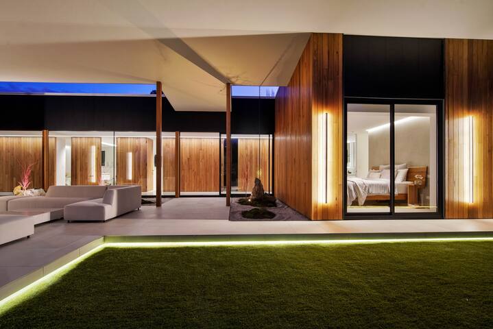 Asgard Luxury Escape gallery image 5