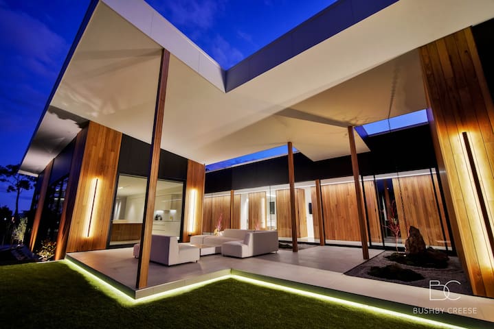 Asgard Luxury Escape gallery image 4