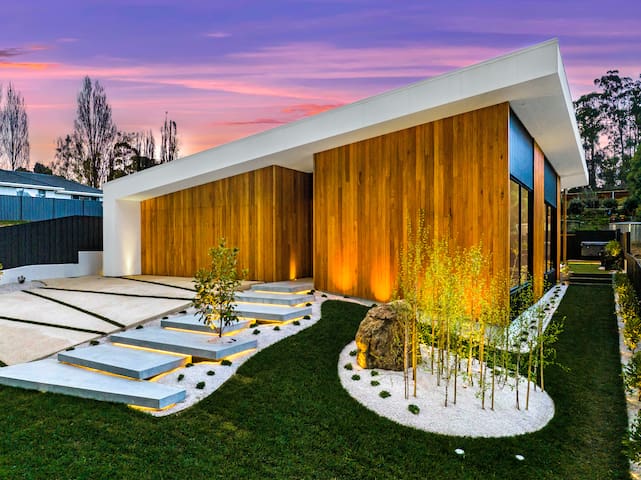 Asgard Luxury Escape gallery image 2