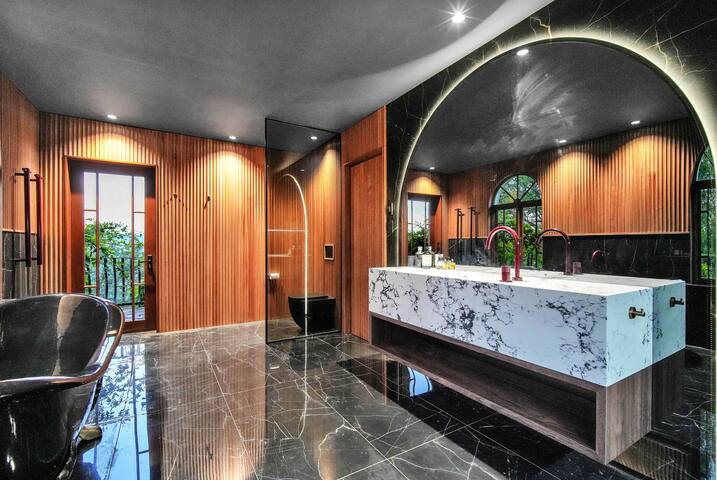 Villa Donini – Multi Award Winning Tuscan Luxury gallery image 2