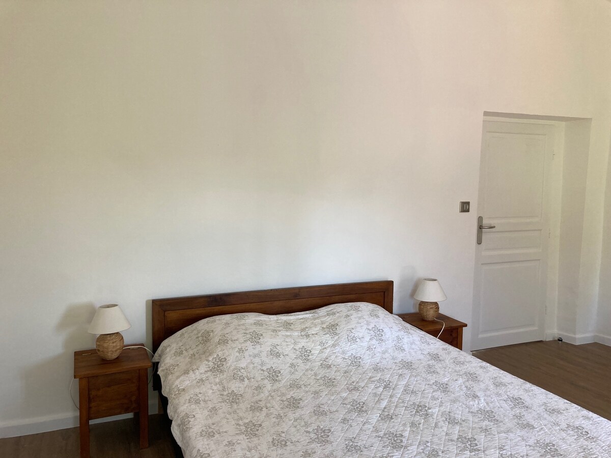 Стая със 160 легла