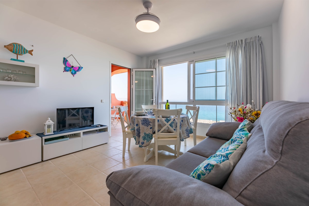 Popular Airbnb listing: Sunrise: VIEW on the Ocean COSTA CALMA in Pájara