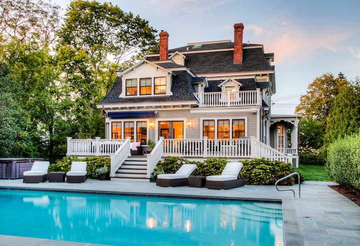 Downtown Victorian By Stay Newport - Newport, RI