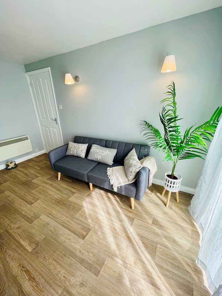 Garden Apartment In The West - Jersey