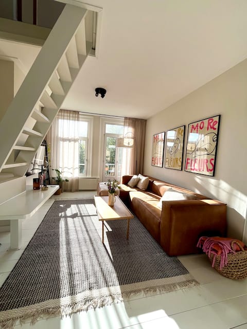 Top Airbnb: Bright Amsterdam West Gem in Frederik Hendrikbuurt