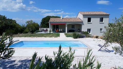 Maison tout confort avec piscine