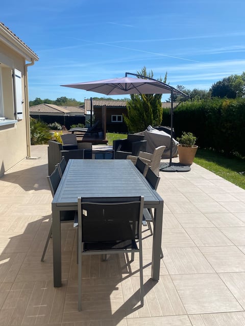 Bed and breakfast + Private bathroom with pool access