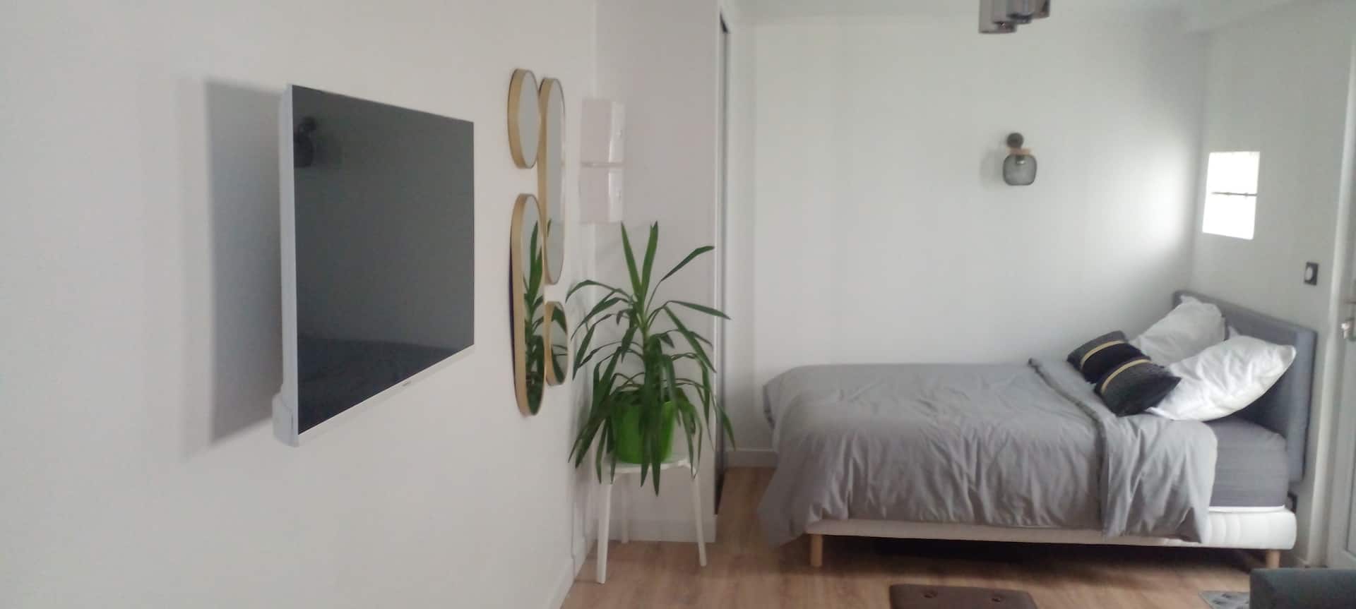 Charming independent studio 25 m² (CDG, Asterix)