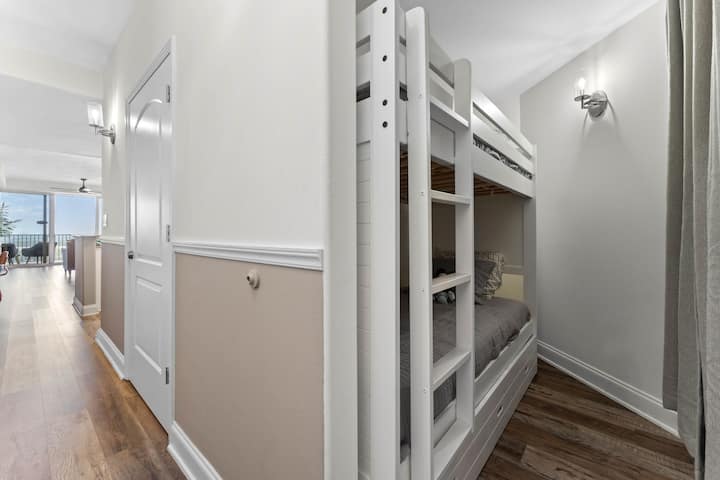 Kutak na kat za dodatno spavanje i privatnost