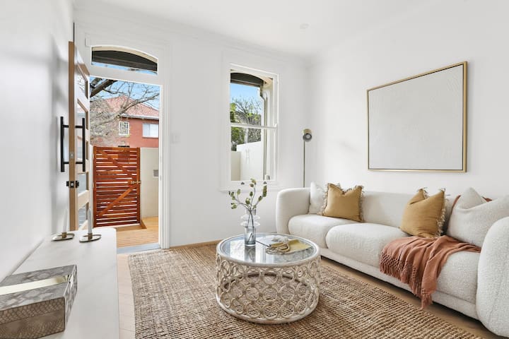 3 Bedroom Split level terrace at Bondi Junction