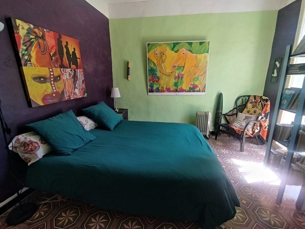 dhomë me krevat 160