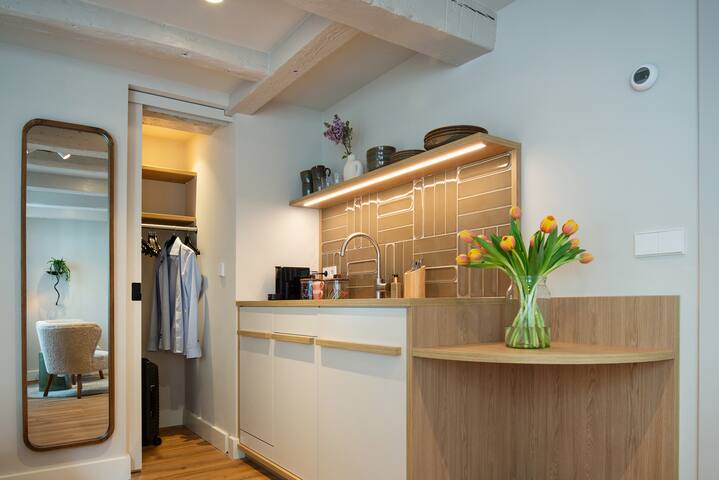 Storehouse Studio Boutique III gallery image 3