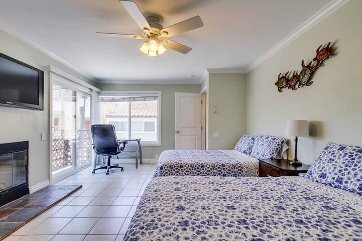 Mission Beach Townhome Getaway gallery image 4