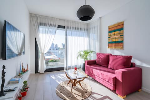 Top performing Airbnb: Spacious, modern, and bright apartment with a balcony in Palermo