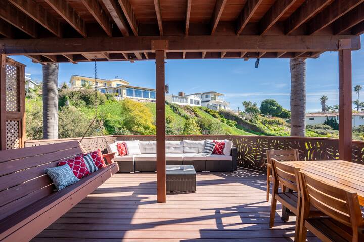 Bay Park Duplex Oasis w/ HotTub & Stunning Views! gallery image 5