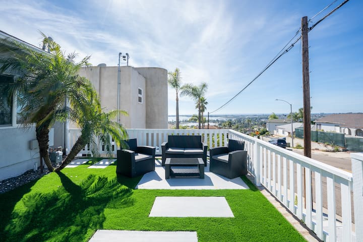 Bay Park Duplex Oasis w/ HotTub & Stunning Views! gallery image 2