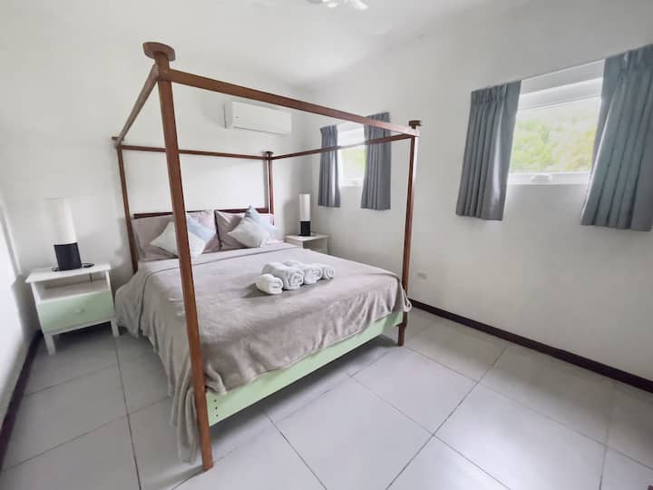 ห้องนอนที่ 2 พร้อมเครื่องปรับอากาศ 
