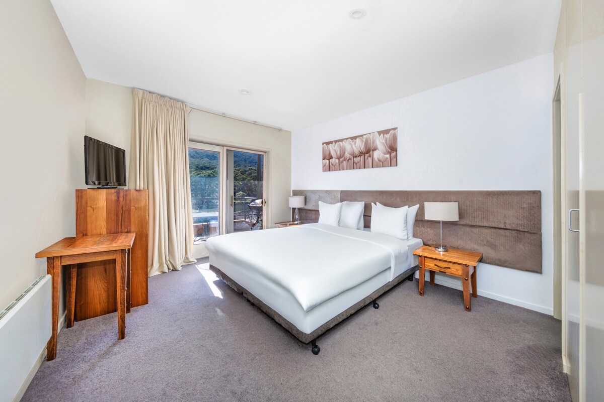 Shoreline | Alpine Property Management