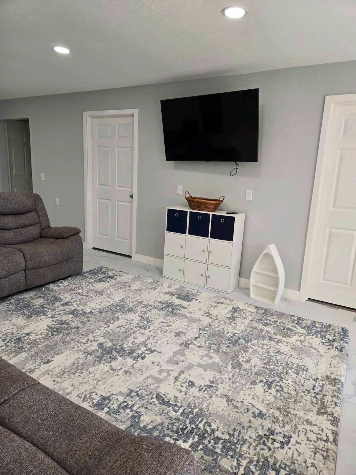 Top Airbnb: Private Pool, Pool Bar, Canal Access, Shuffleboard in North Fort Myers