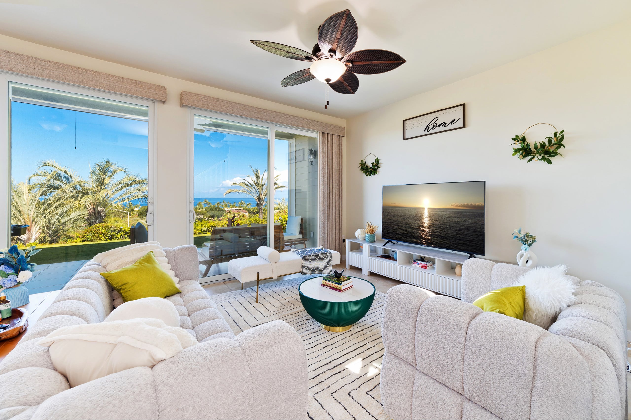 Townhouse in Kailua-Kona · ★5.0 · 3 bedrooms · 3 beds · 2.5 baths - Image 2