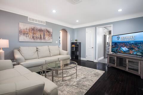 Cozy place near DTW and downtown Detroit