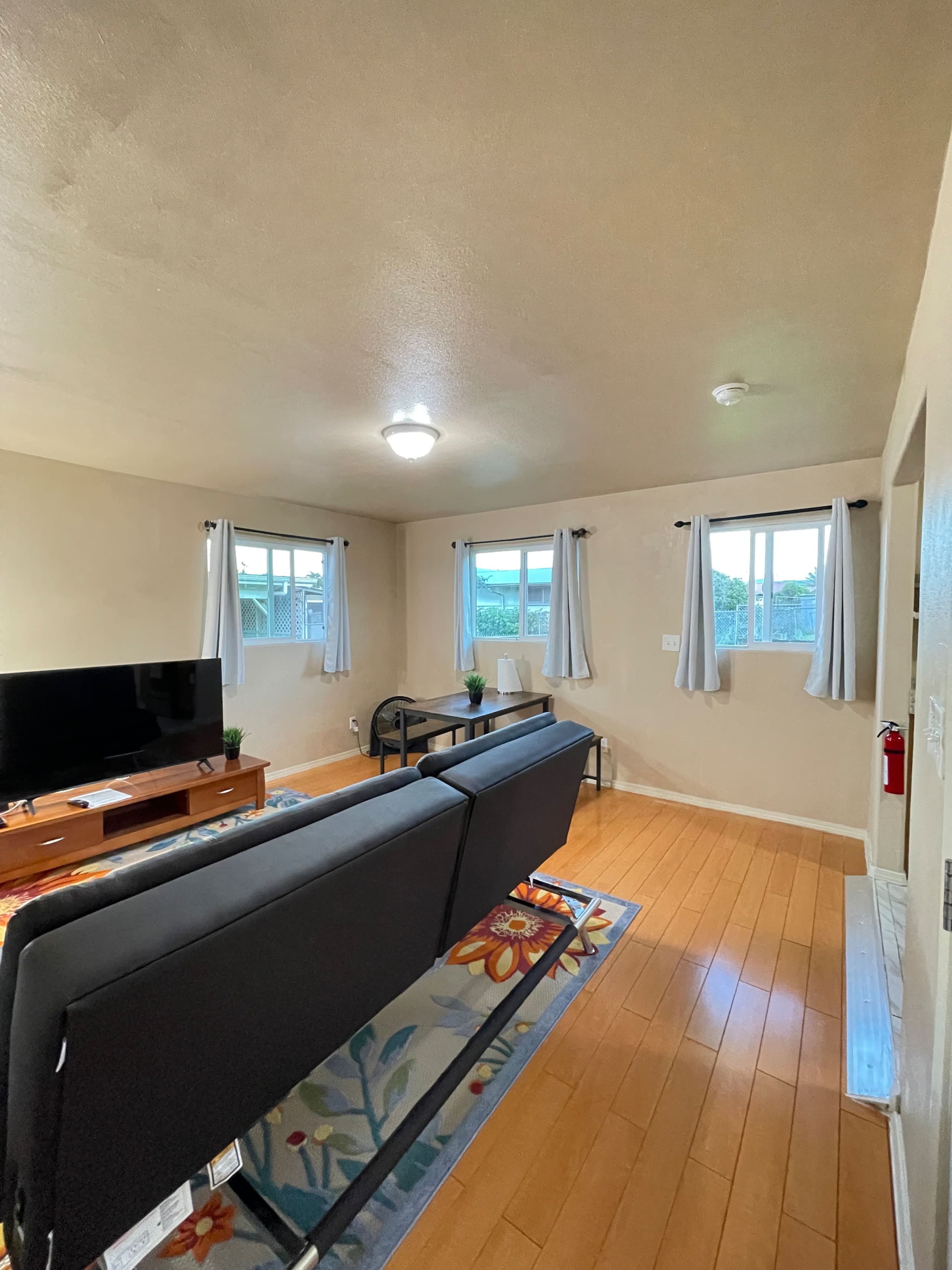 Home in Hilo · ★4.85 · 2 bedrooms · 2 beds · 1 shared bath - Image 4