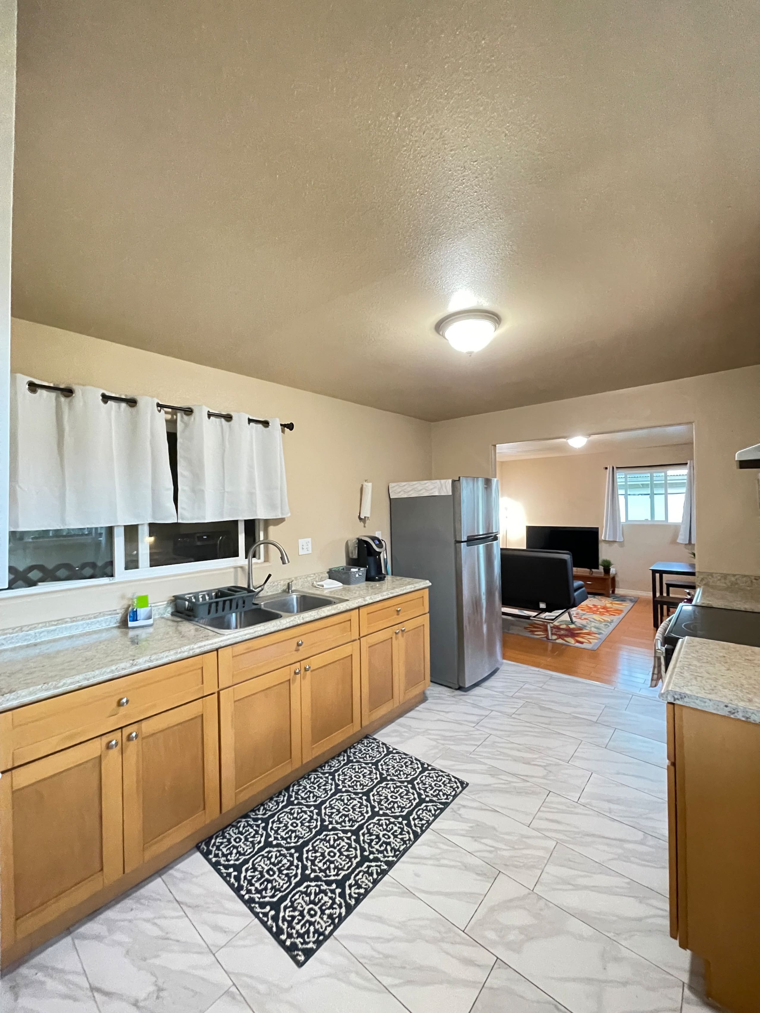 Home in Hilo · ★4.85 · 2 bedrooms · 2 beds · 1 shared bath - Image 6