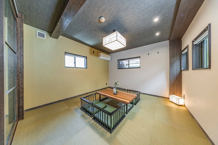 伝統的なジャパニーズスタイルの畳部屋。