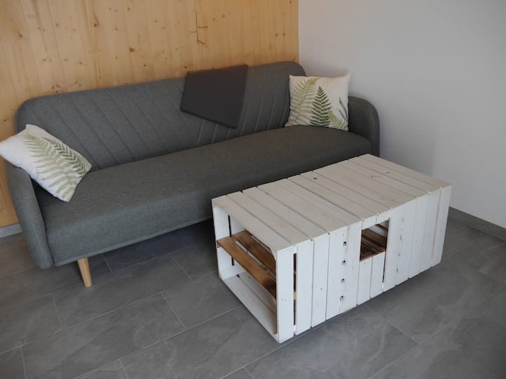 canapé confortable pour se détendre dans le salon