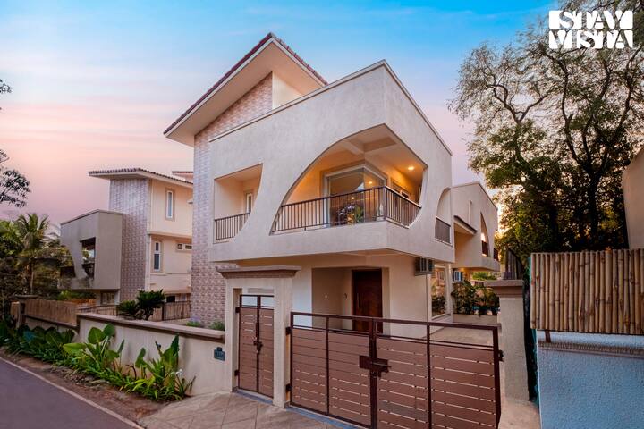 StayVista at Casa Moringa w/ Pool, Lawn & Wi-Fi