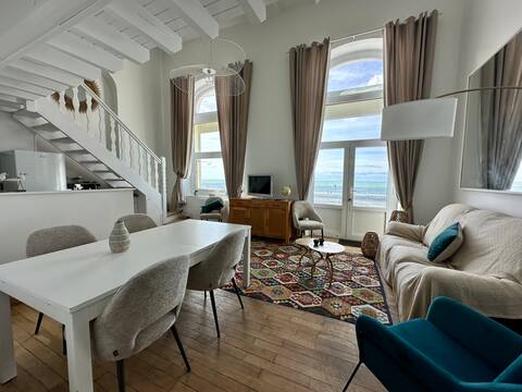 The beautiful escape - Sea front