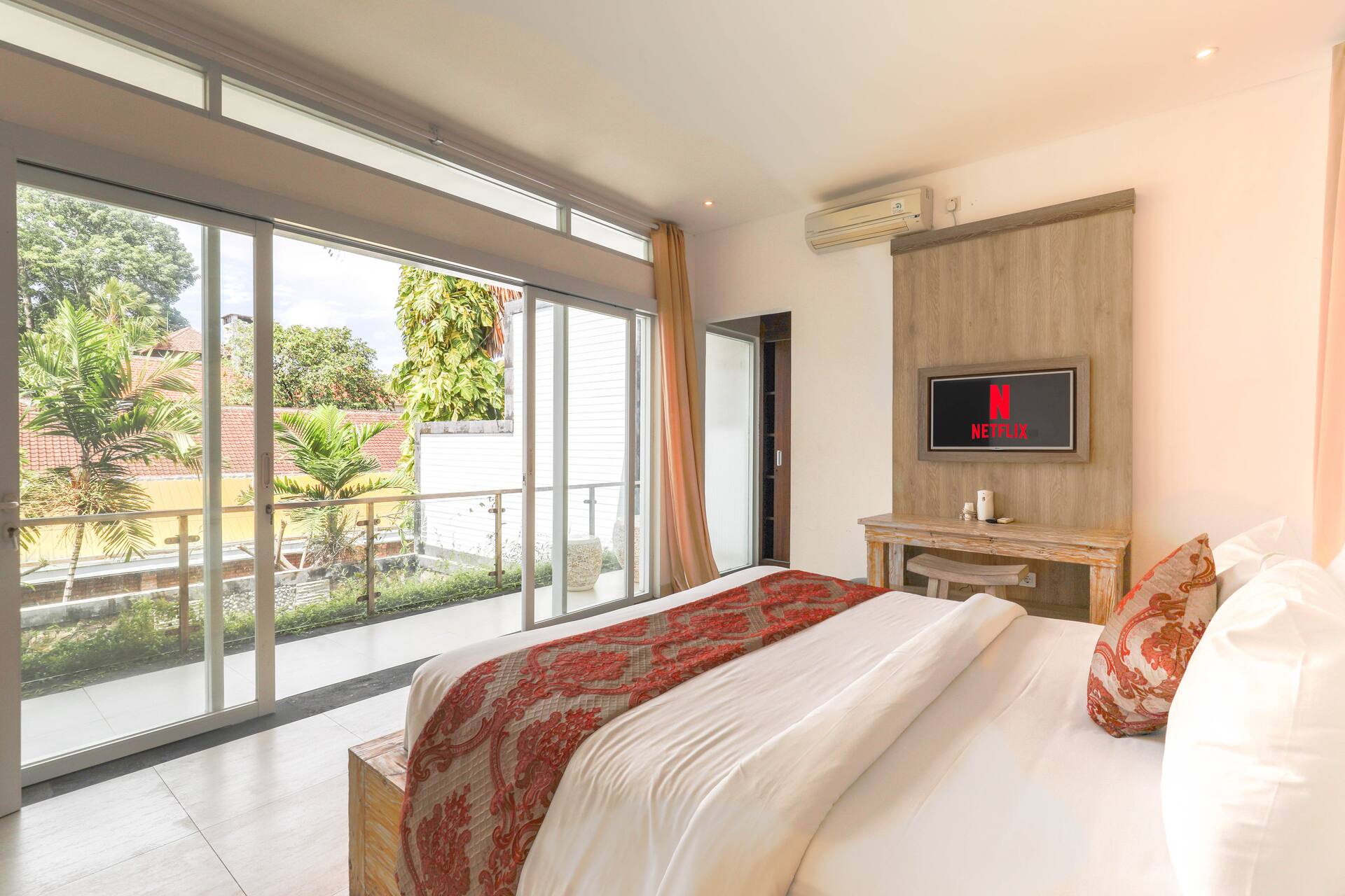 Hidden Gem Retreat 3 Bedroom Private Villa in Legian 3