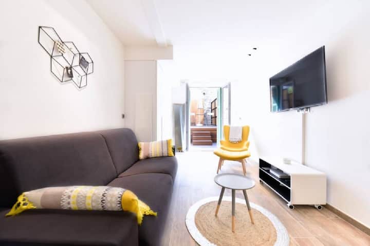 Studio & Terrasse Privée - 100 Mètres Des Plages - - Nice