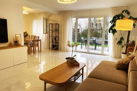 Modern House – Close to Paris