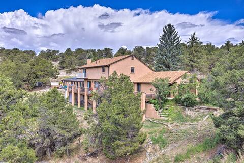 Pets OK~Steps to River w/Views, Hot Tub & Games
